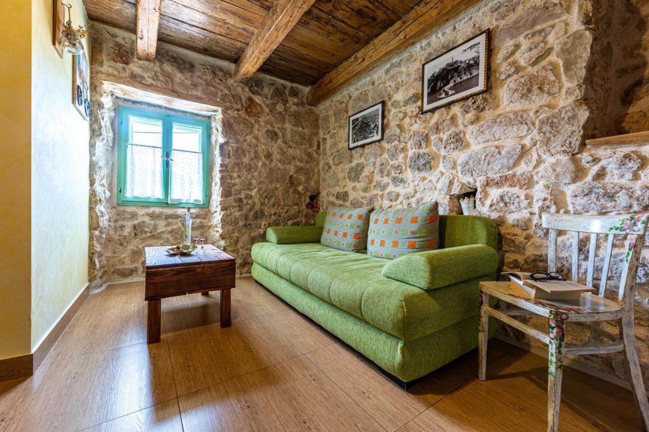 Parona Holiday Home Връбник Екстериор снимка